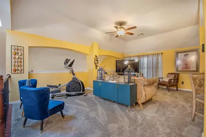 663 E Sandra Lane, Grand Prairie, TX 75052 - Photo 19