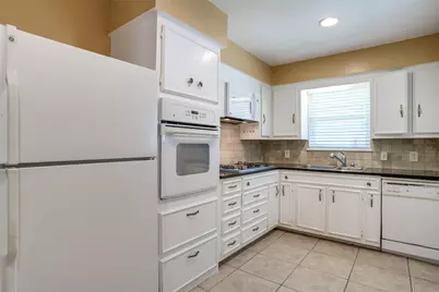 3724 Almazan Drive, Dallas, TX 75220 - Photo 5