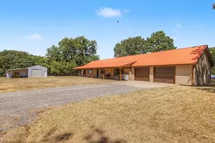 1816 Co Rd 2040, Ravenna, TX 75476 - Photo 7