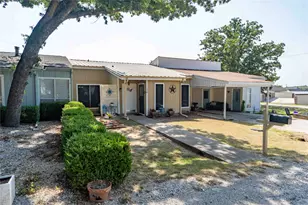 1229 Elm Ct, Runaway Bay, TX 76426 - Photo 3