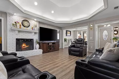 1507 Sugar Creek Drive, Carrollton, TX 75007 - Photo 3