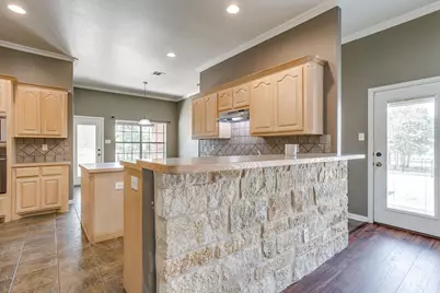 550 Sandlin Lane, Springtown, TX 76082 - Photo 11