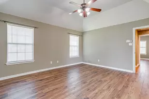 550 Sandlin Ln, Springtown, TX 76082 - Photo 23