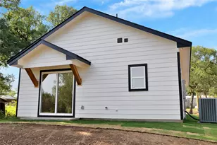 813 SW 28th St, Mineral Wells, TX 76067 - Photo 29