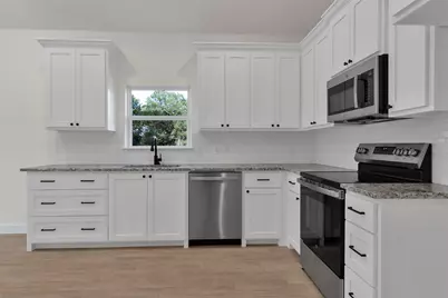 813 SW 28th Street, Mineral Wells, TX 76067 - Photo 9