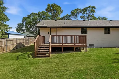 214 E Evans Street, Pilot Point, TX 76258 - Photo 9