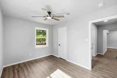 214 E Evans Street, Pilot Point, TX 76258 - Photo 7