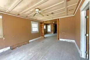 204 W Maple St, Whitewright, TX 75491 - Photo 7