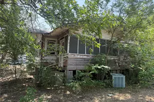 204 W Maple St, Whitewright, TX 75491 - Photo 15