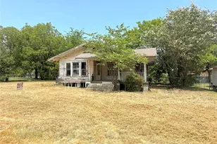 204 W Maple St, Whitewright, TX 75491 - Photo 5