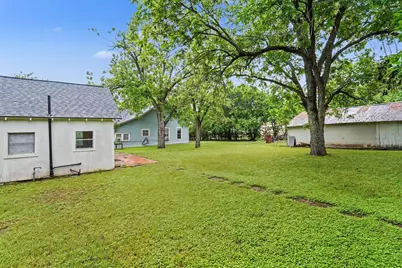 506 Woodard Avenue, Cleburne, TX 76033 - Photo 9