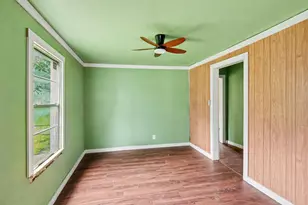 506 Woodard Ave, Cleburne, TX 76033 - Photo 19