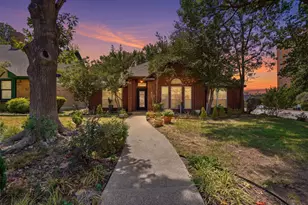 2229 Weatherbee St, Fort Worth, TX 76110 - Photo 3