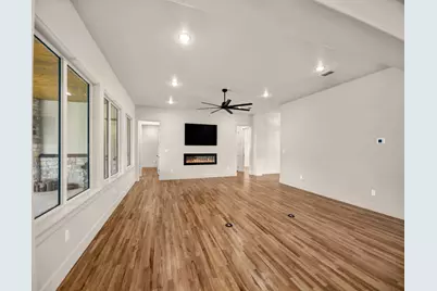1050 Kingsley Court, Weatherford, TX 76087 - Photo 9