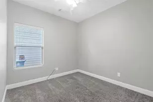426 W Coffin St, Denison, TX 75020 - Photo 11