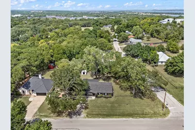 1409 Scotland Avenue, Azle, TX 76020 - Photo 31