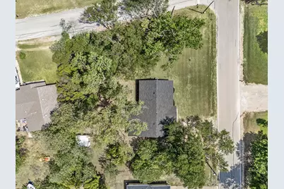 1409 Scotland Avenue, Azle, TX 76020 - Photo 33