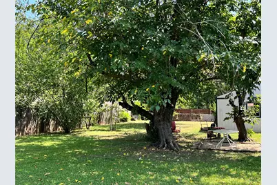 1206 Crestwood Drive, Cleburne, TX 76033 - Photo 11