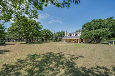 229 Quail Run Road, Valley View, TX 76272 - Photo 5