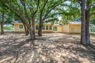 229 Quail Run Rd, Valley View, TX 76272 - Photo 33
