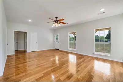229 Quail Run Road, Valley View, TX 76272 - Photo 9