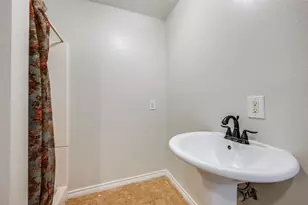 229 Quail Run Rd, Valley View, TX 76272 - Photo 27
