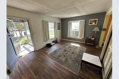405 W Avenue E, Garland, TX 75040 - Photo 9