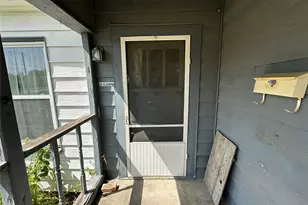 405 W Ave E, Garland, TX 75040 - Photo 5
