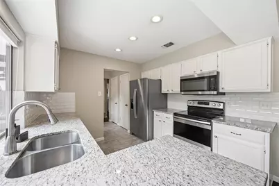408 Thorn Wood Drive, Euless, TX 76039 - Photo 11
