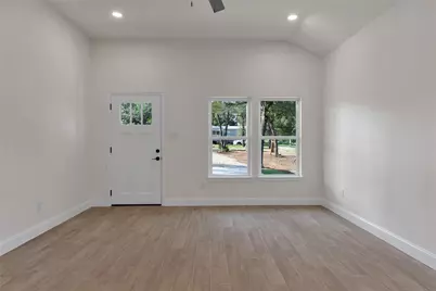 811 SW 28th Street, Mineral Wells, TX 76067 - Photo 7