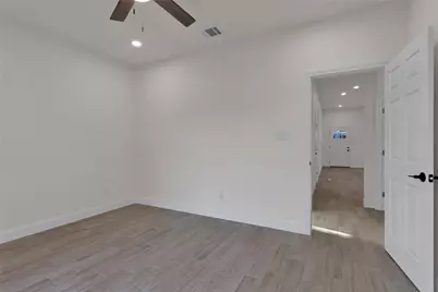 811 SW 28th Street, Mineral Wells, TX 76067 - Photo 17