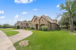 3300 Alexandria Ct, Grapevine, TX 76092 - Photo 3