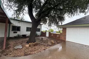 517 E Locust St, Nocona, TX 76255 - Photo 35