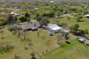 517 E Locust St, Nocona, TX 76255 - Photo 39