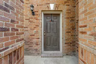 5946 Harbor Glen Dr, Dallas, TX 75249 - Photo 3