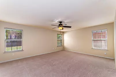 5946 Harbor Glen Drive, Dallas, TX 75249 - Photo 11