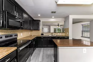 5946 Harbor Glen Dr, Dallas, TX 75249 - Photo 7