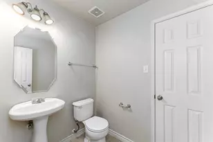 5946 Harbor Glen Dr, Dallas, TX 75249 - Photo 9