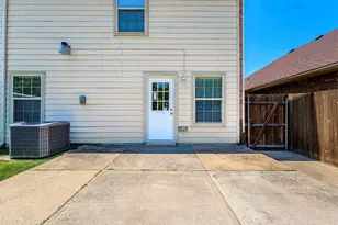 5946 Harbor Glen Dr, Dallas, TX 75249 - Photo 23