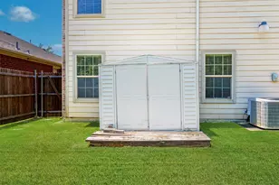 5946 Harbor Glen Dr, Dallas, TX 75249 - Photo 25