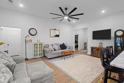 201 W South Street, Whitesboro, TX 76273 - Photo 7