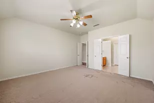 1104 Starling Ct, Burleson, TX 76028 - Photo 5