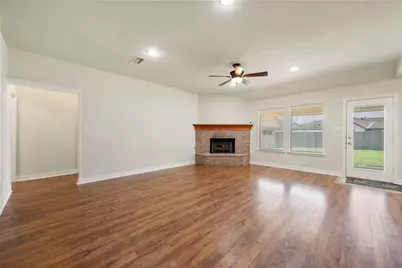 1104 Starling Court, Burleson, TX 76028 - Photo 3