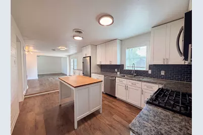 832 Central Drive, Bedford, TX 76022 - Photo 9