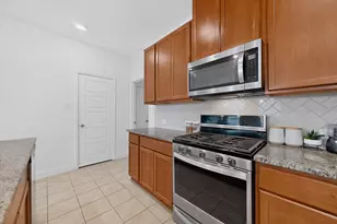 980 Burnett Dr, Aubrey, TX 76227 - Photo 13