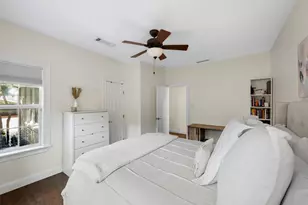 5223 Denton Dr, Dallas, TX 75235 - Photo 31