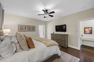 5223 Denton Dr, Dallas, TX 75235 - Photo 23