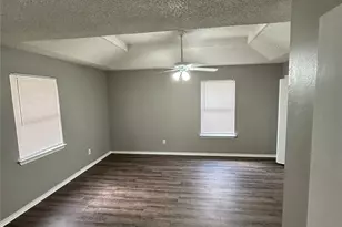 404 Jordan Ln, Arlington, TX 76012 - Photo 7
