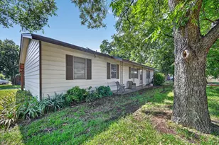 108 S Lakeview Dr, Lake Dallas, TX 75065 - Photo 5