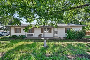 108 S Lakeview Dr, Lake Dallas, TX 75065 - Photo 1
